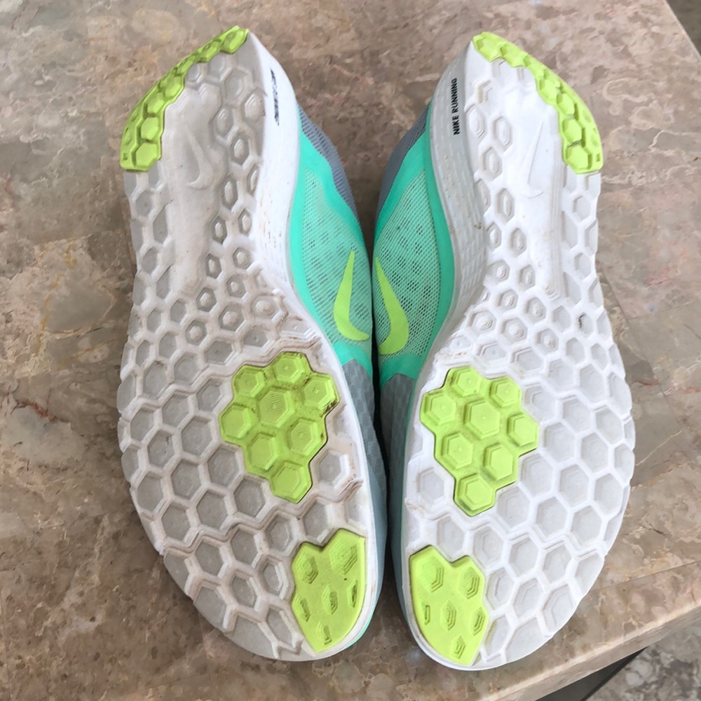 Nike Mint Green & Yellow Running Shoes Gem